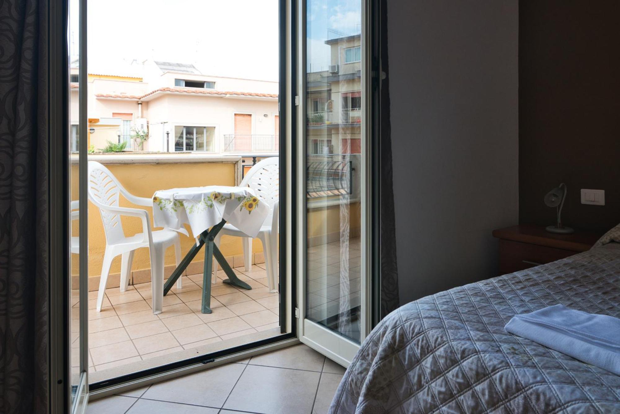מלון נטונו La Casa Degli Artisti 1 מראה חיצוני תמונה
